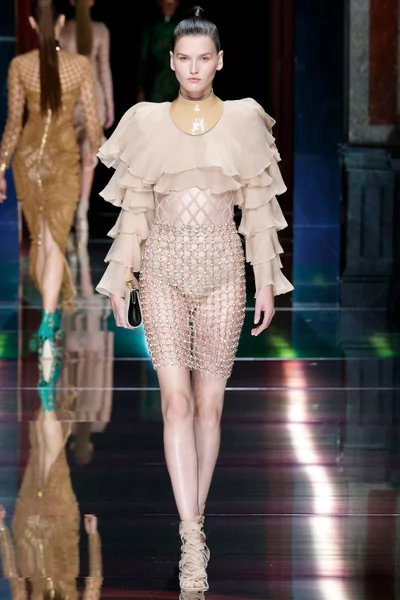 Look 32